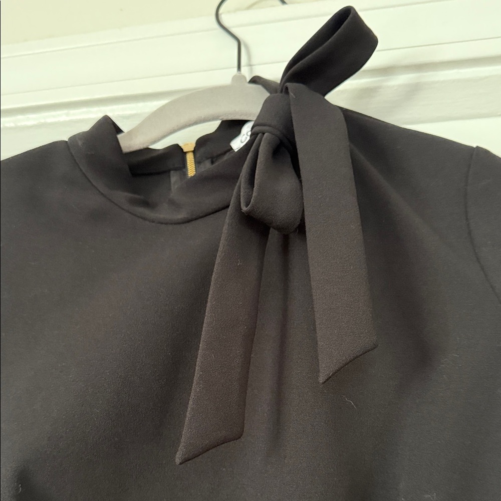 Calvin Klein Chic Black Long-Sleeve Dress with Bow Detail - Picture 2 of 6
